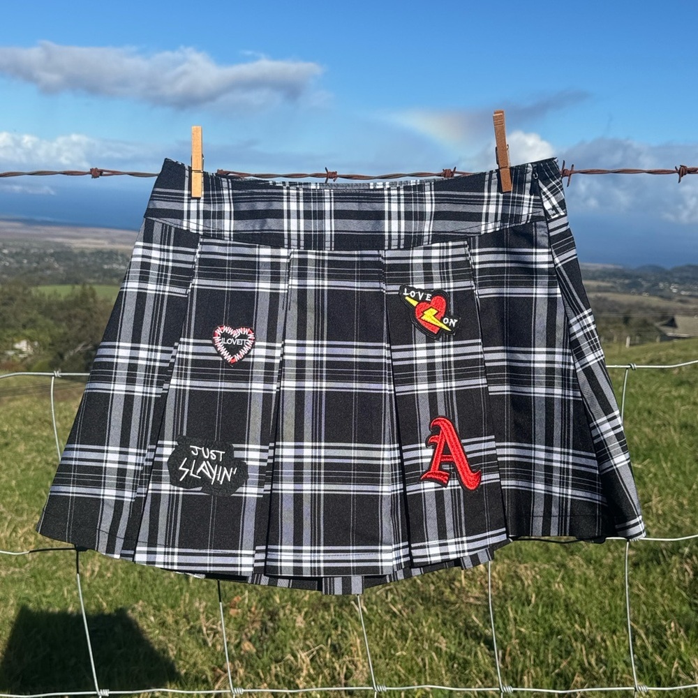 90'S GOTH PLAID MINI SKIRT TARTAN PLEATED PATCHES SCHOOLGIRL Large 11-13
